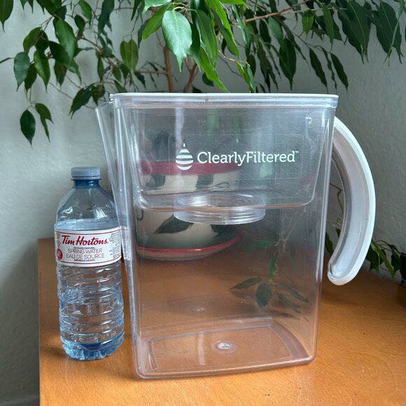 Clearly Filtered Water Filter Pitcher 10 cups - Picture 4 of 5